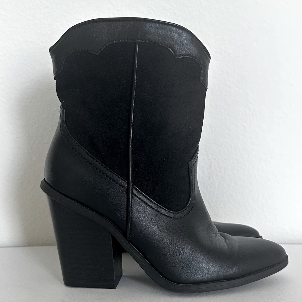 Dolce Vita Nichole Black Western Booties